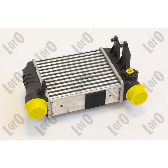 003-018-0005 - Intercooler, charger 