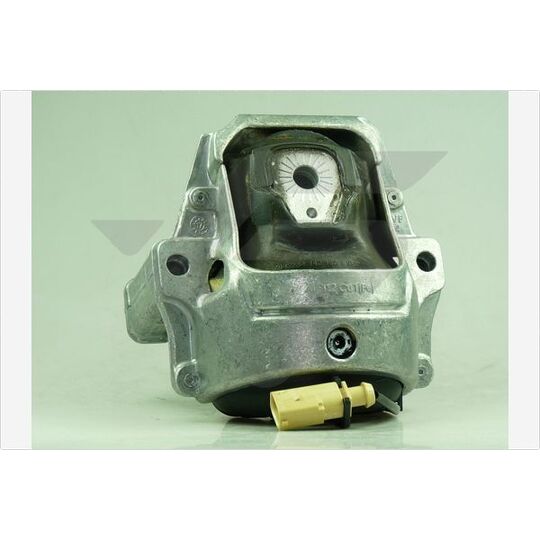 594670 - Engine Mounting 