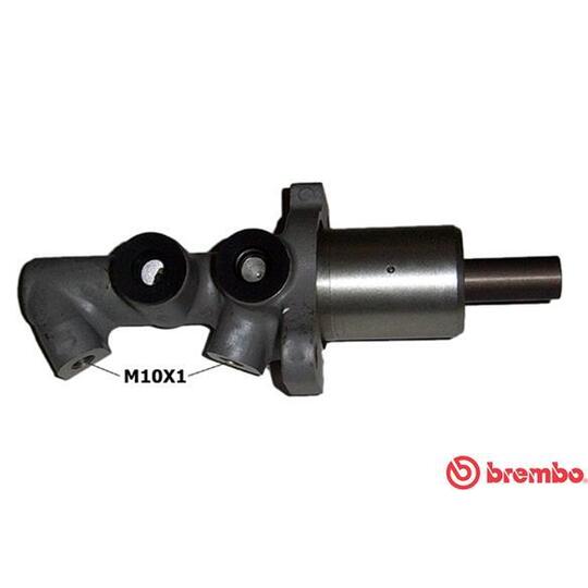 M 06 022 - Brake Master Cylinder 