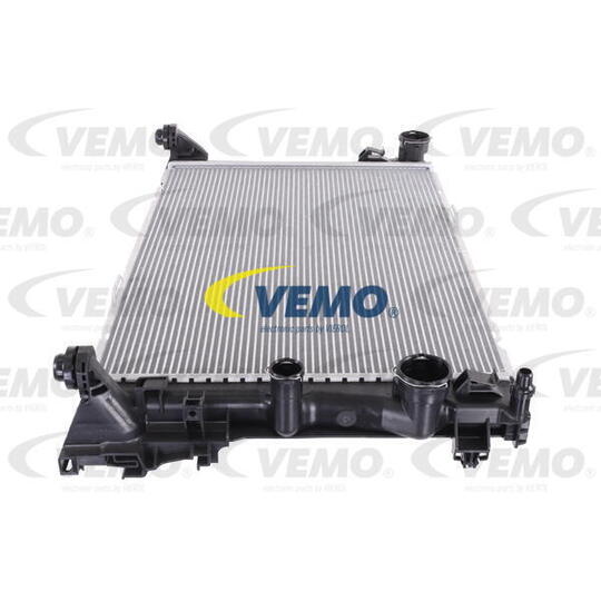 V30-60-0019 - Radiator, engine cooling 