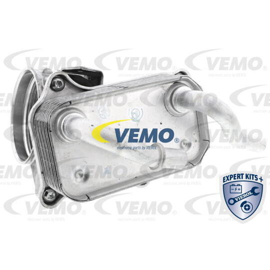 V30-60-1340 - Oil Cooler, engine oil 