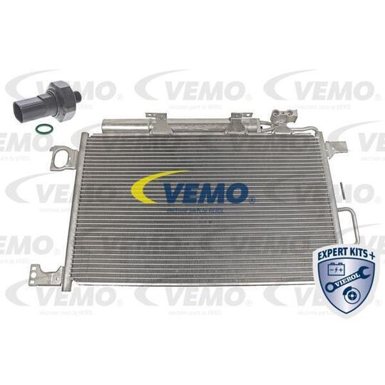 V30-62-91035 - Condenser, air conditioning 