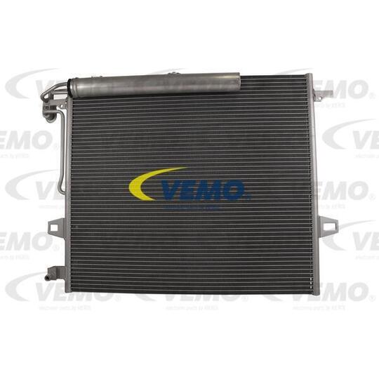 V30-62-1047 - Condenser, air conditioning 