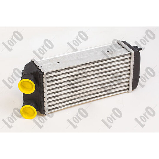 038-018-0002 - Intercooler, charger 