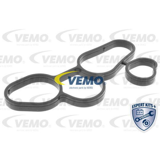 V15-60-6018 - Oil Cooler, engine oil 