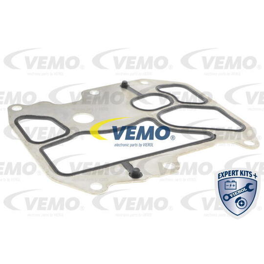 V15-60-6075 - Oil Cooler, engine oil 