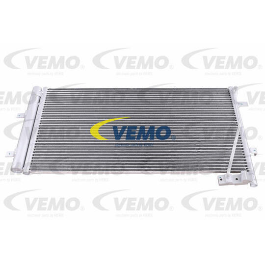 V15-62-1058 - Condenser, air conditioning 