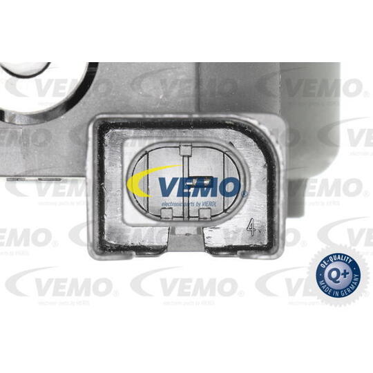 V30-13-50043 - Alternator 