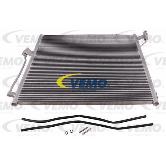 V30-62-1055 - Condenser, air conditioning 