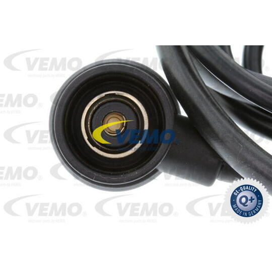 V30-72-0109 - Pulse Sensor, flywheel 