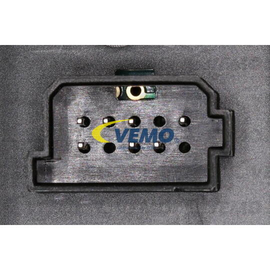 V30-73-0152 - Switch, window regulator 