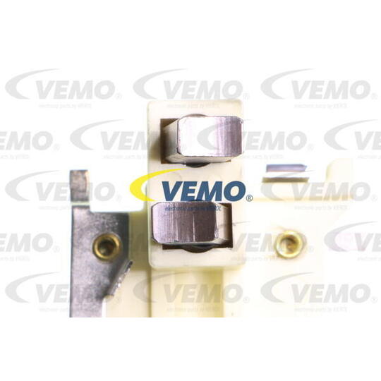 V30-77-0009 - Alternator Regulator 