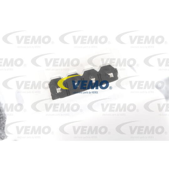 V30-86-0004 - Shift Console, automatic transmission 