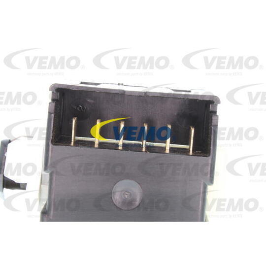 V33-73-0002 - Brake Light Switch 