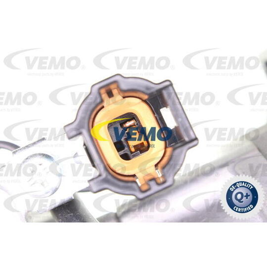 V38-15-0003 - Compressor, air conditioning 