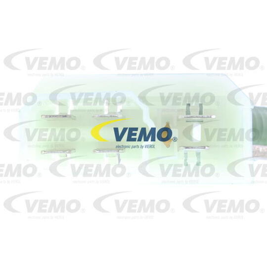 V40-03-1110 - Regulator, passenger compartment fan 