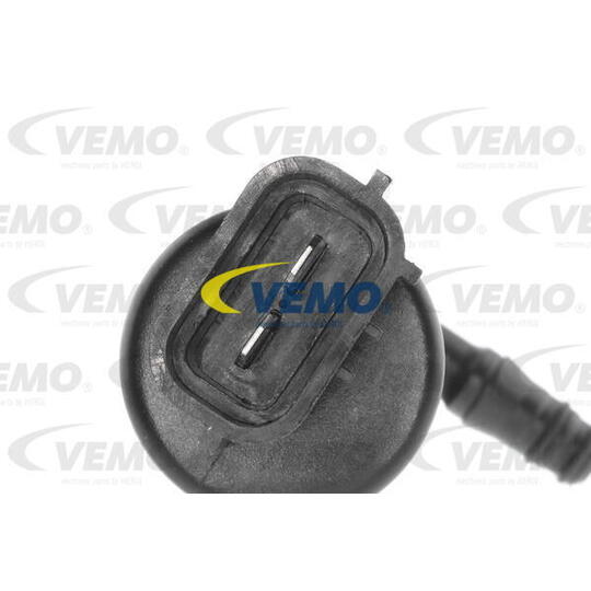 V40-08-0001 - Water Pump, headlight cleaning 