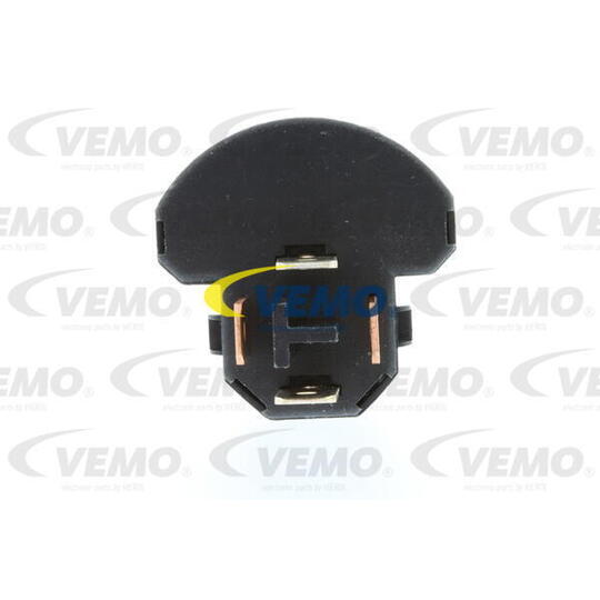 V40-73-0021 - Brake Light Switch 