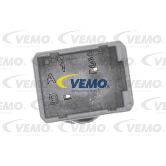 V40-73-0023 - Brake Light Switch 