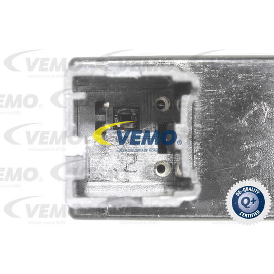 V40-73-0066 - Switch, clutch control (cruise control) 