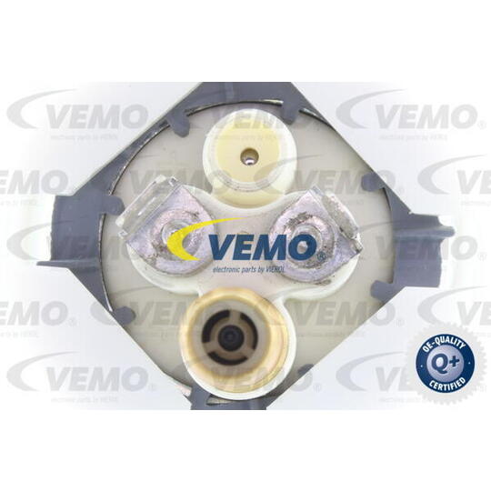 V46-09-0051 - Fuel Pump 