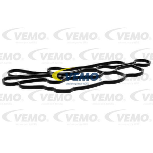 V48-60-0020 - Oil Cooler, engine oil 