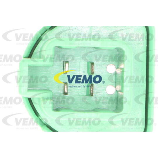V70-73-0013 - Brake Light Switch 