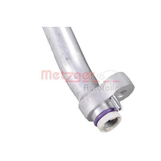 2360085 - Low Pressure Line, air conditioning 