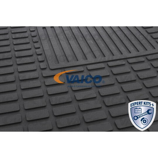 V10-7593 - Floor Mat Set 