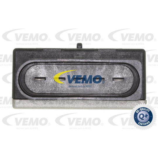V15-71-0067 - Relay, fuel pump 