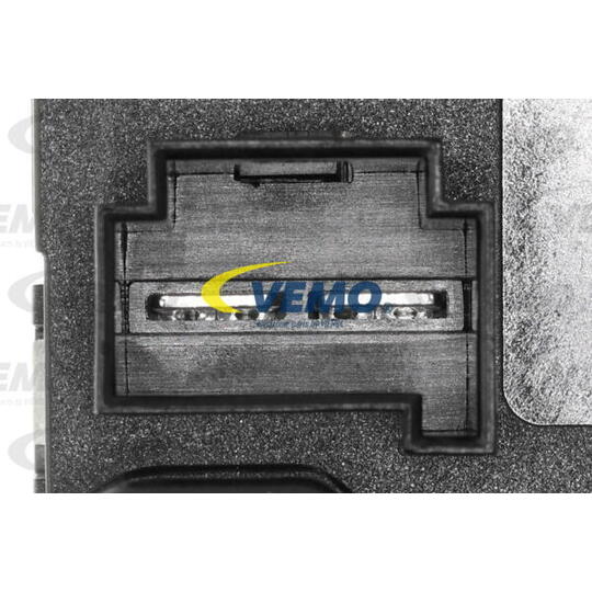 V30-79-0019 - Regulator, passenger compartment fan 