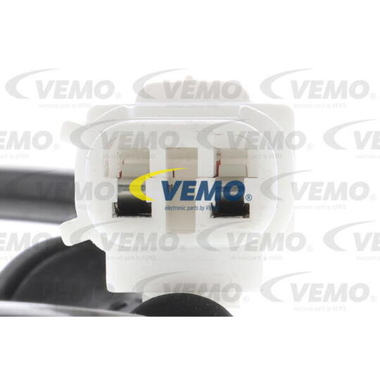 V64-72-0032 - Sensor, wheel speed 