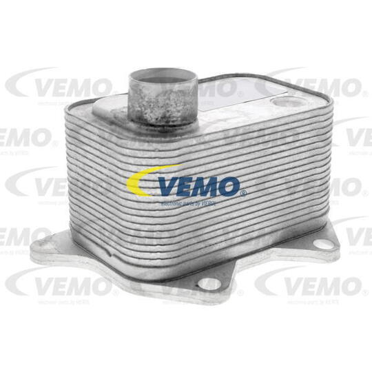 V15-60-0015 - Oil Cooler, engine oil 