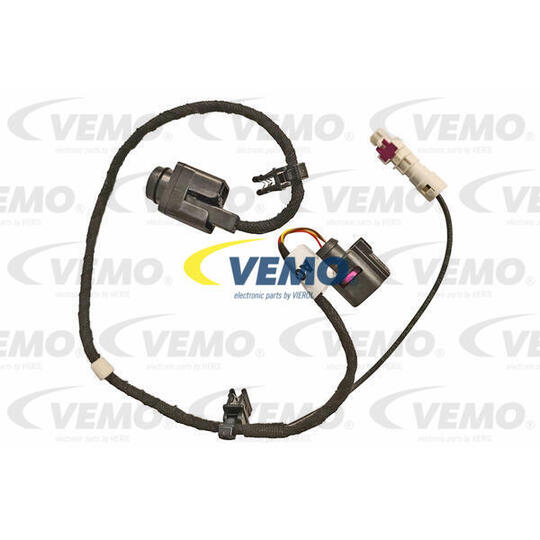 V15-74-0053 - Reverse Camera, parking distance control 