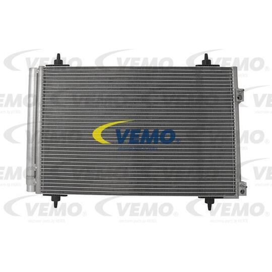 V22-62-0009 - Condenser, air conditioning 