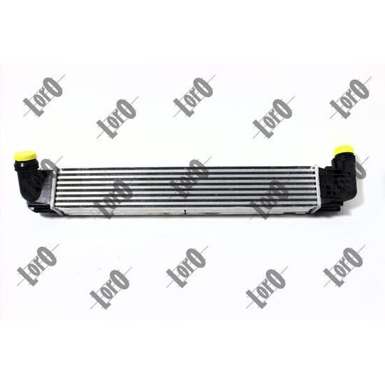 010-018-0003 - Intercooler, charger 