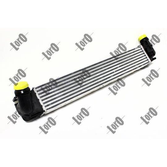 010-018-0003 - Intercooler, charger 