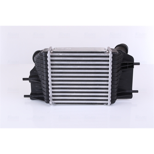 961117 - Intercooler, charger 