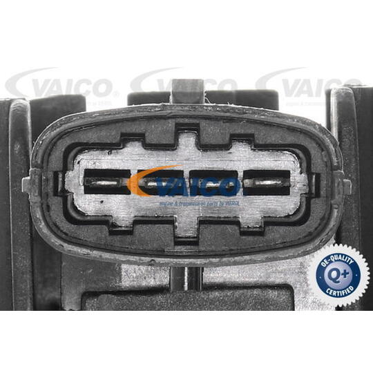 V25-0990 - Charger Intake Hose 