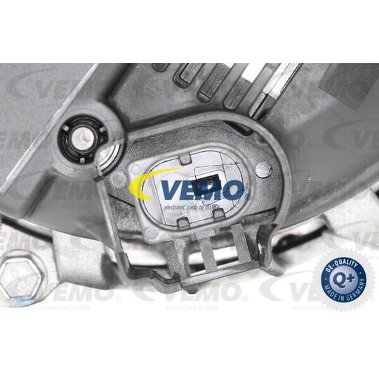V10-13-50051 - Alternator 