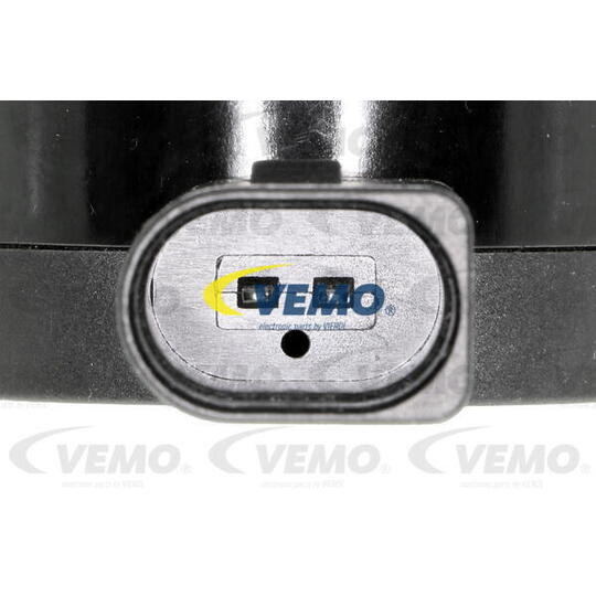 V10-16-0020 - Water Pump, parking heater 