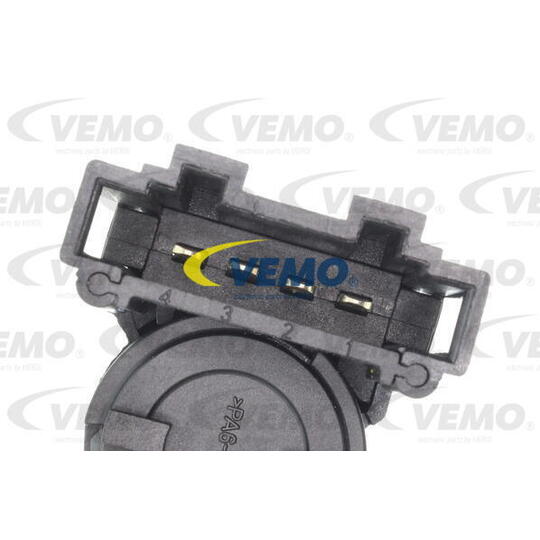 V10-73-0098 - Brake Light Switch 
