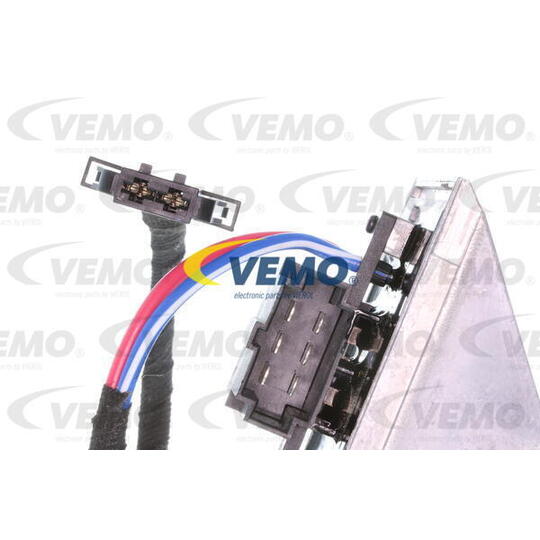 V10-79-0017 - Regulator, passenger compartment fan 