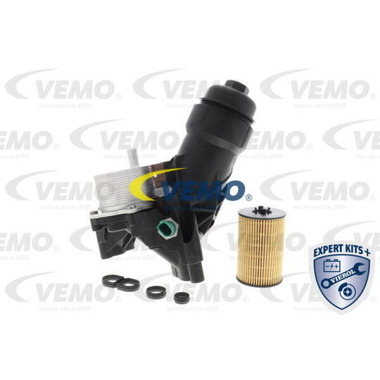 V15-60-6100 - Oil Cooler, engine oil 