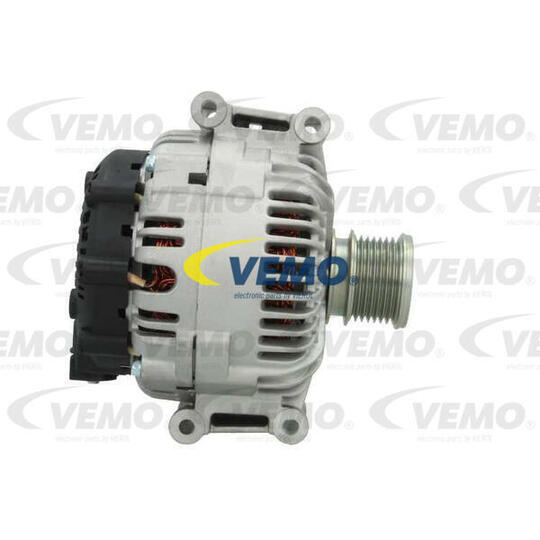 V30-13-47697 - Alternator 