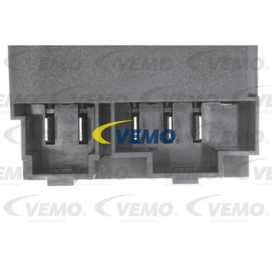 V33-79-0003 - Regulator, passenger compartment fan 