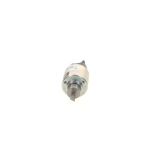 2 339 305 018 - Solenoid Switch, starter 