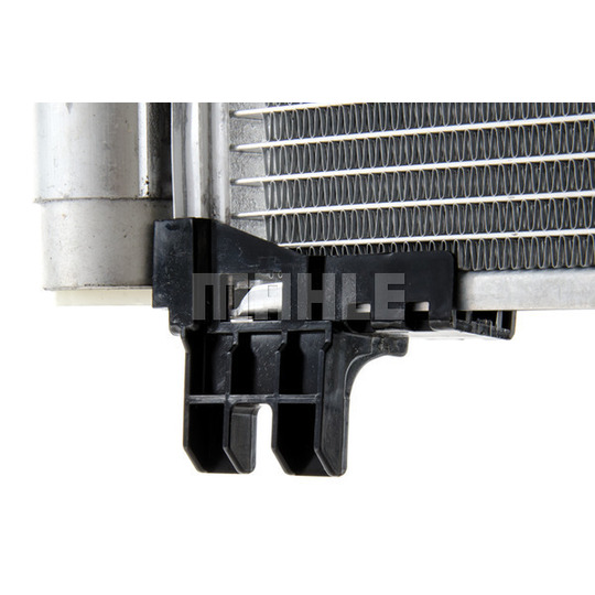 AC 825 000P - Condenser, air conditioning 