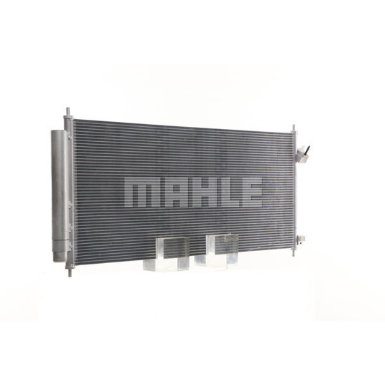 AC 702 000S - Condenser, air conditioning 