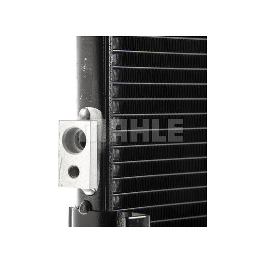 AC 820 000P - Condenser, air conditioning 